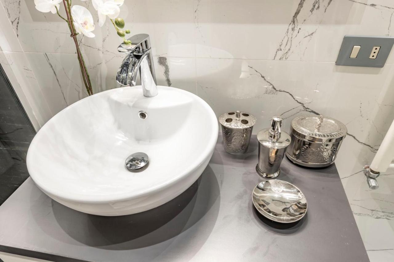 Trevi Luxury Apartment Jacuzzi Rome Extérieur photo